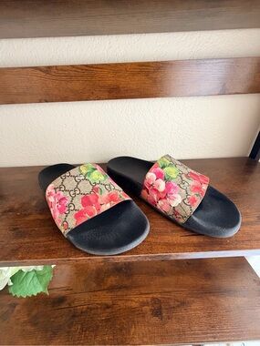 Gucci Floral GG Canvas Slide Sandals - Pink/Green on signature Gucci Canvas.